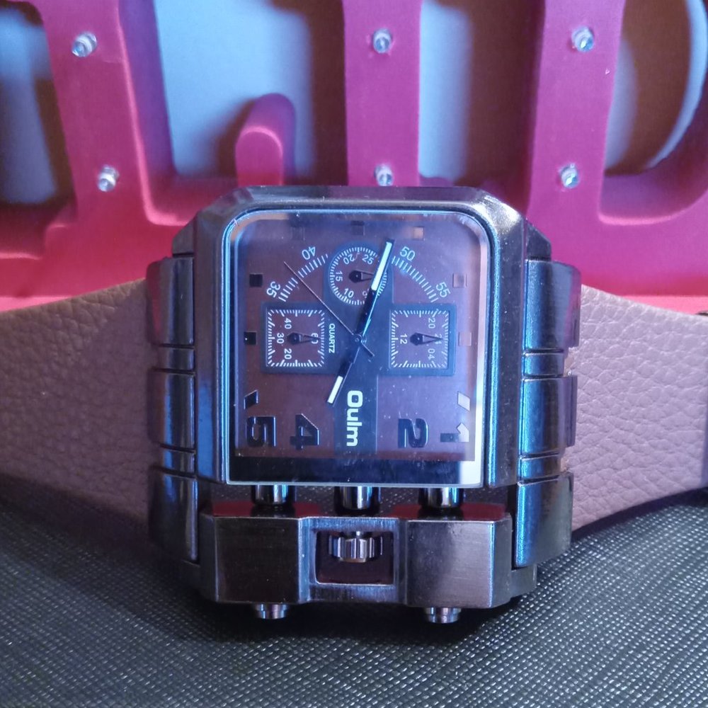 Men's Watch - Picture 2 of 6